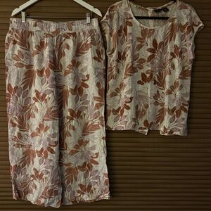Tahari two piece linen set in size XL